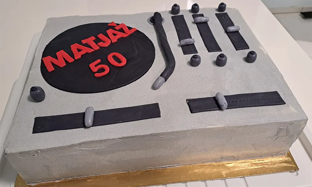 Torta DJ